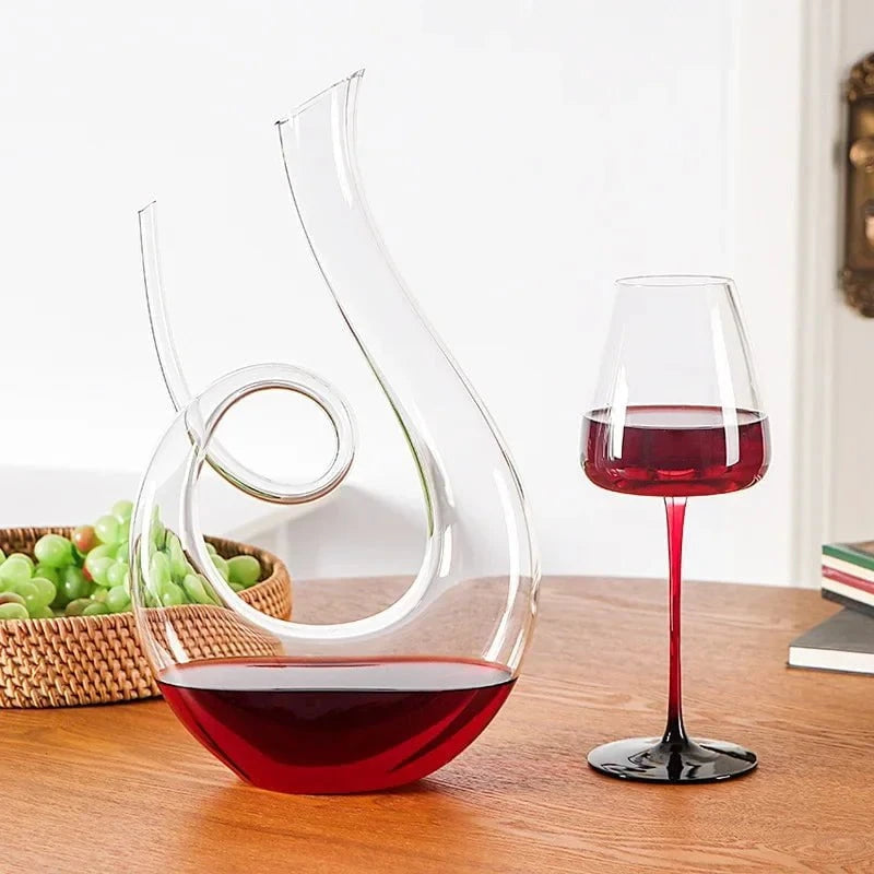 Carafe à vin en cristal – Design soufflé à la main, œuvre unique de mon atelier