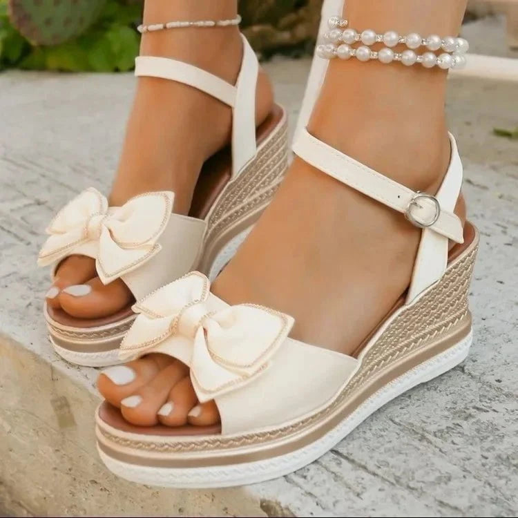 Sandales orthopédiques compensées femme – Élégance et confort