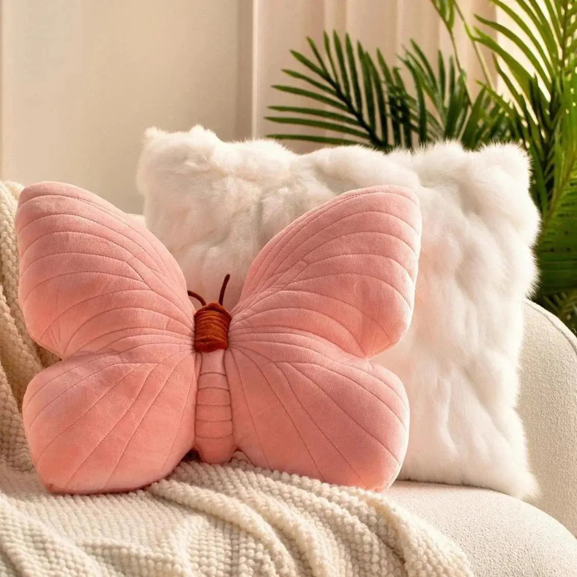 🦋 Lunaria™ – Coussin Papillon en Velours 40 cm