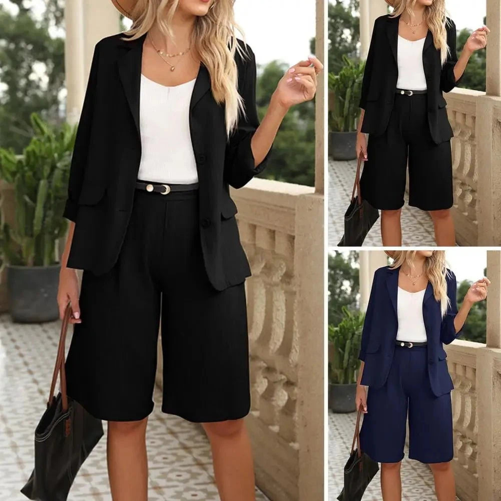 Clémence™ – Le tailleur-short qui conjugue élégance et liberté