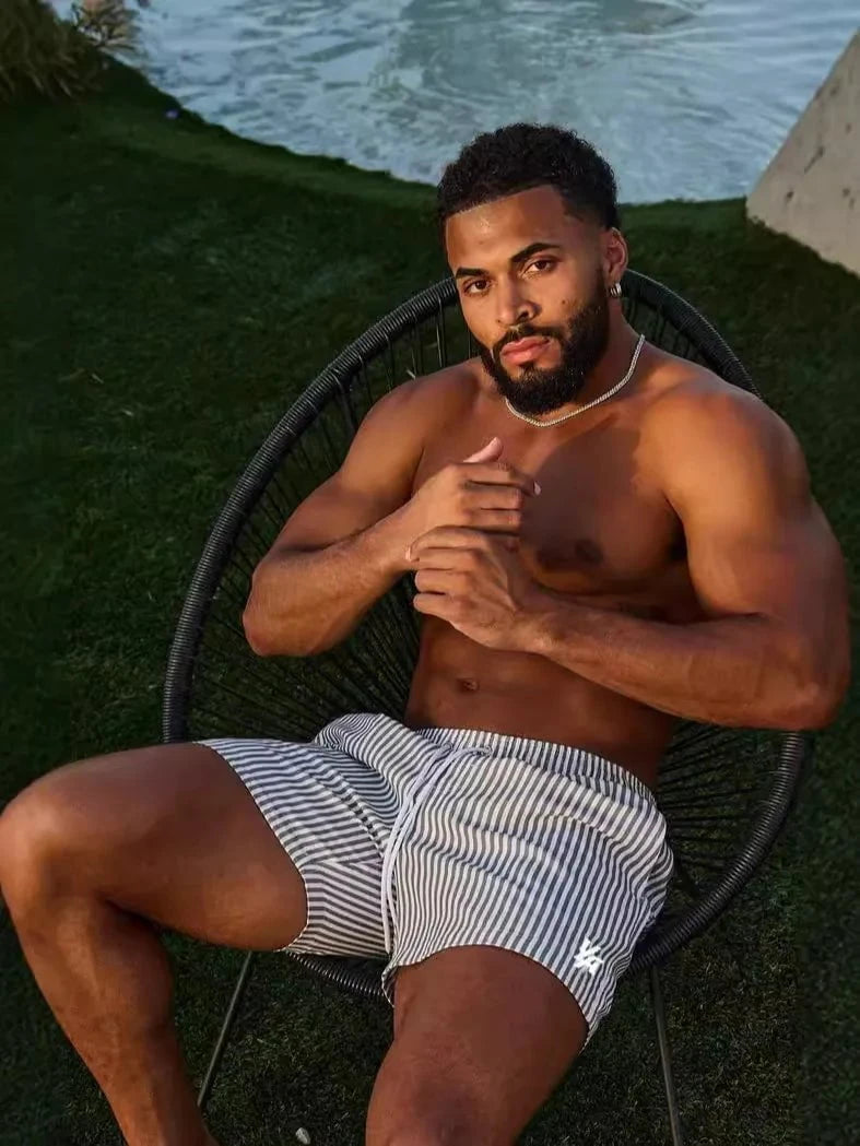 Émile™ – Le Short de Bain Rayé qui Allie Style et Confort