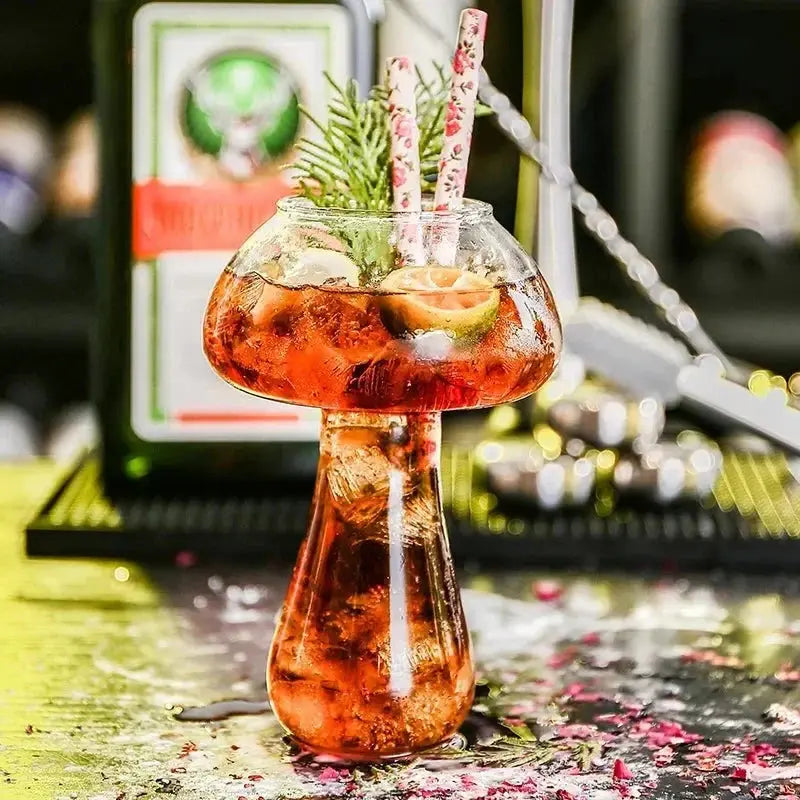 Verre à cocktail Champignon – Pièce unique soufflée à la main dans mon atelier
