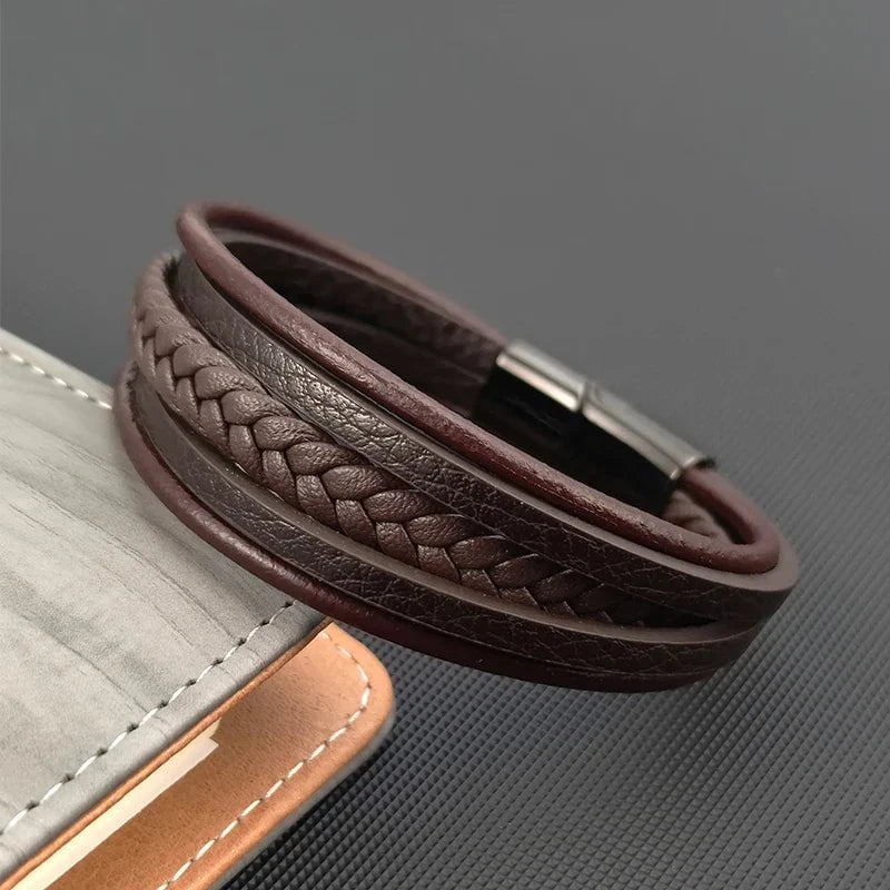Léonard™ – Le Bracelet en Cuir Véritable, Élégance Tressée au Poignet