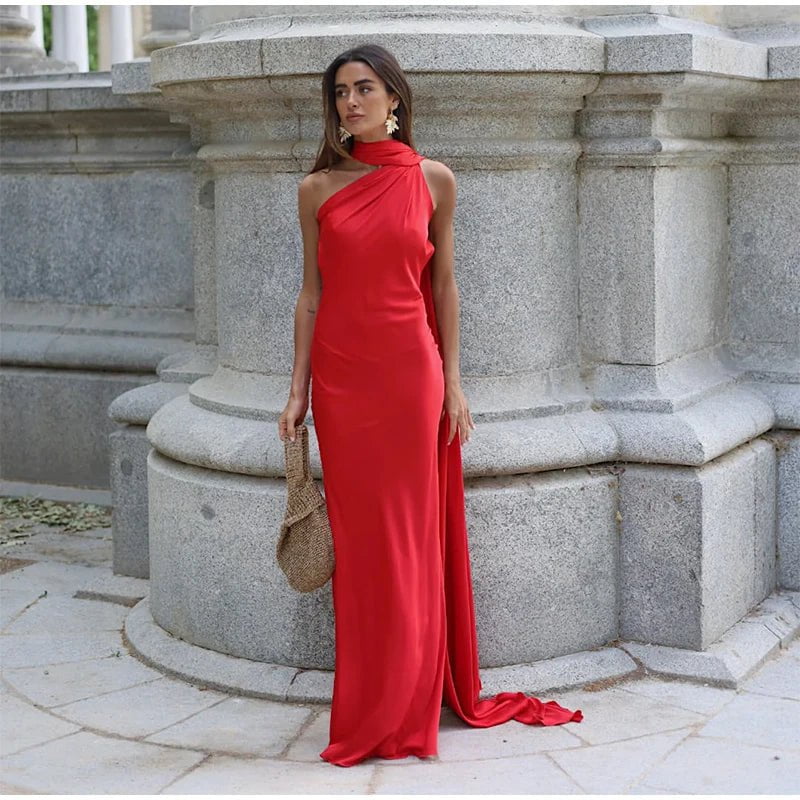 Robe longue satinée asymétrique – Élégance sculpturale pour vos plus beaux soirs
