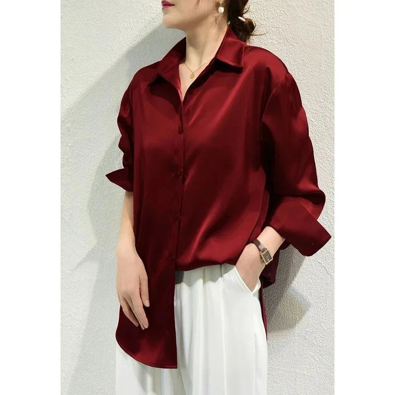 Aurélia™ – La chemise satinée qui illumine votre style