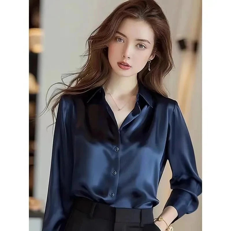 Aurélia™ – La chemise satinée qui illumine votre style