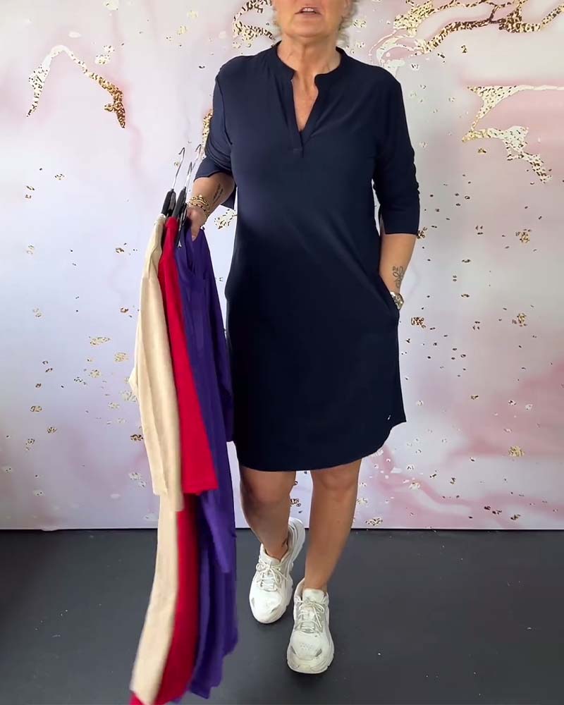 Marie™ | Robe unie à col en V