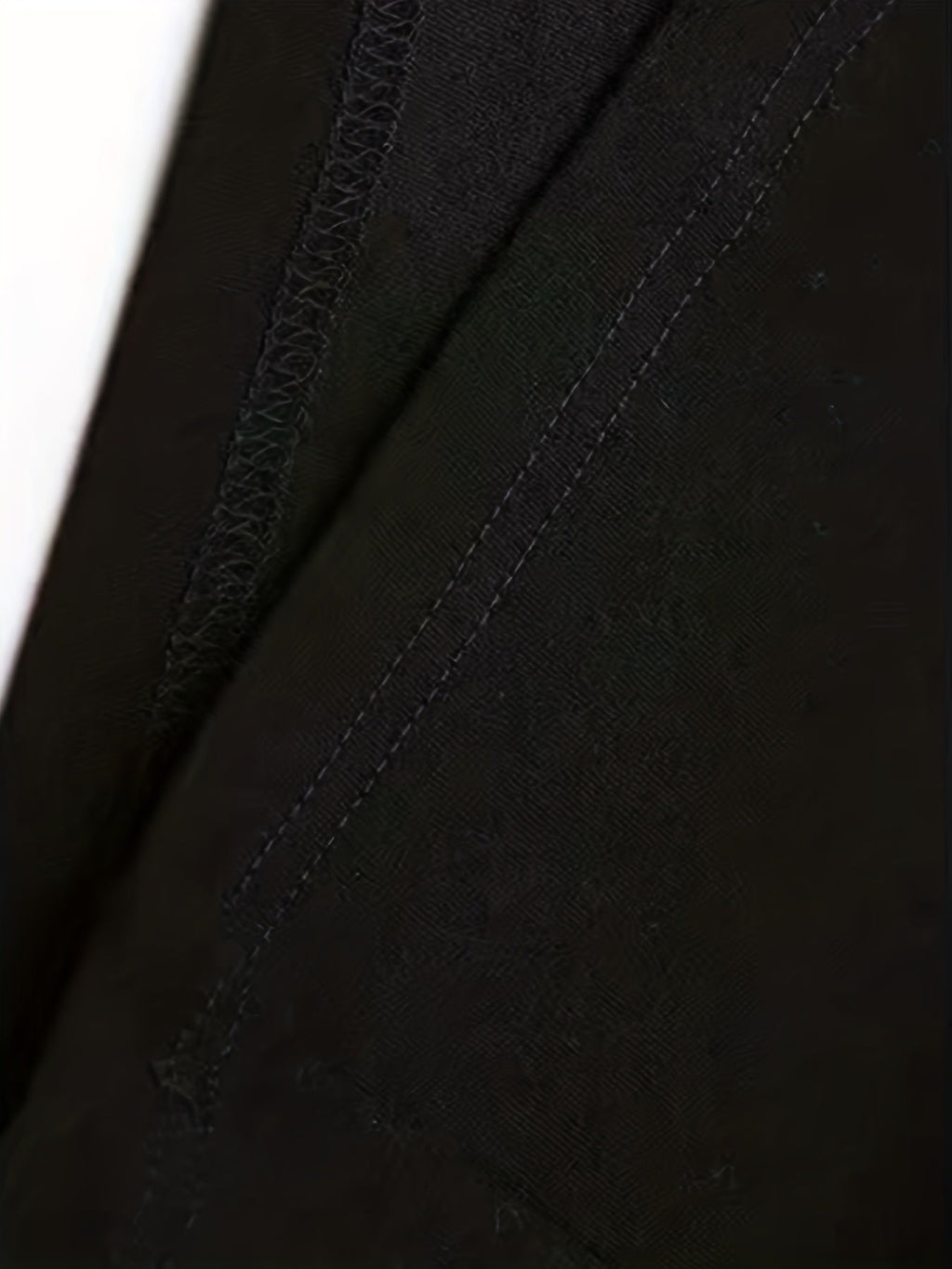 Lenoir™ | T-shirt élégant à col rond avec imprimé graphique