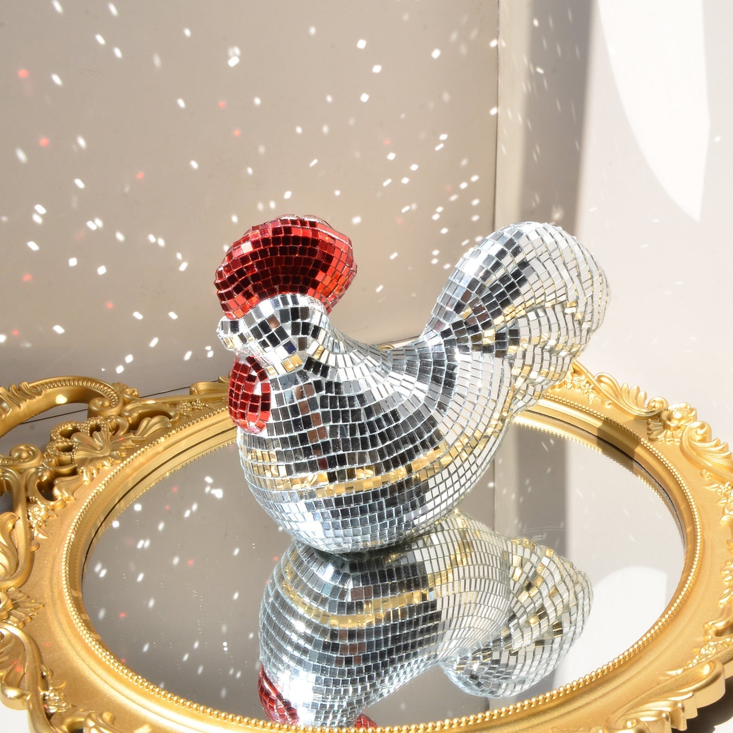 Coq Lunaire™ – Sculpture disco faite main dans notre atelier