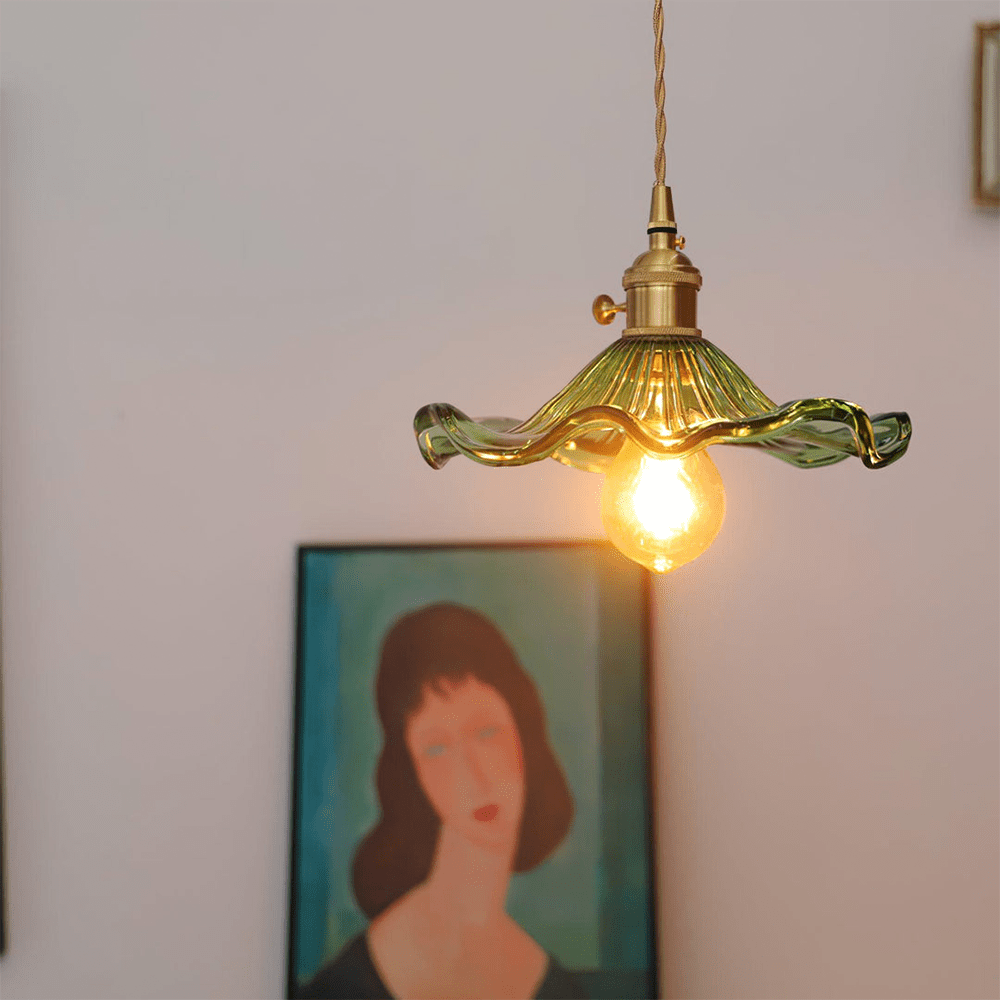 Élégante Lampe Fleur d’Hibiscus – Fabriquée à la main dans notre atelier