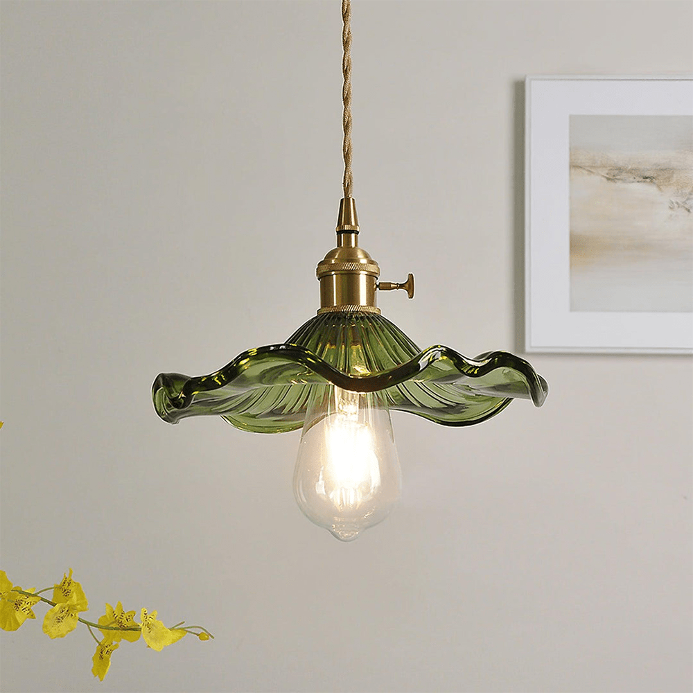 Élégante Lampe Fleur d’Hibiscus – Fabriquée à la main dans notre atelier