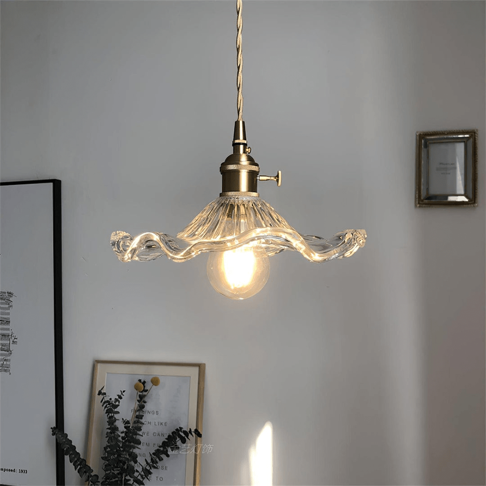 Élégante Lampe Fleur d’Hibiscus – Fabriquée à la main dans notre atelier