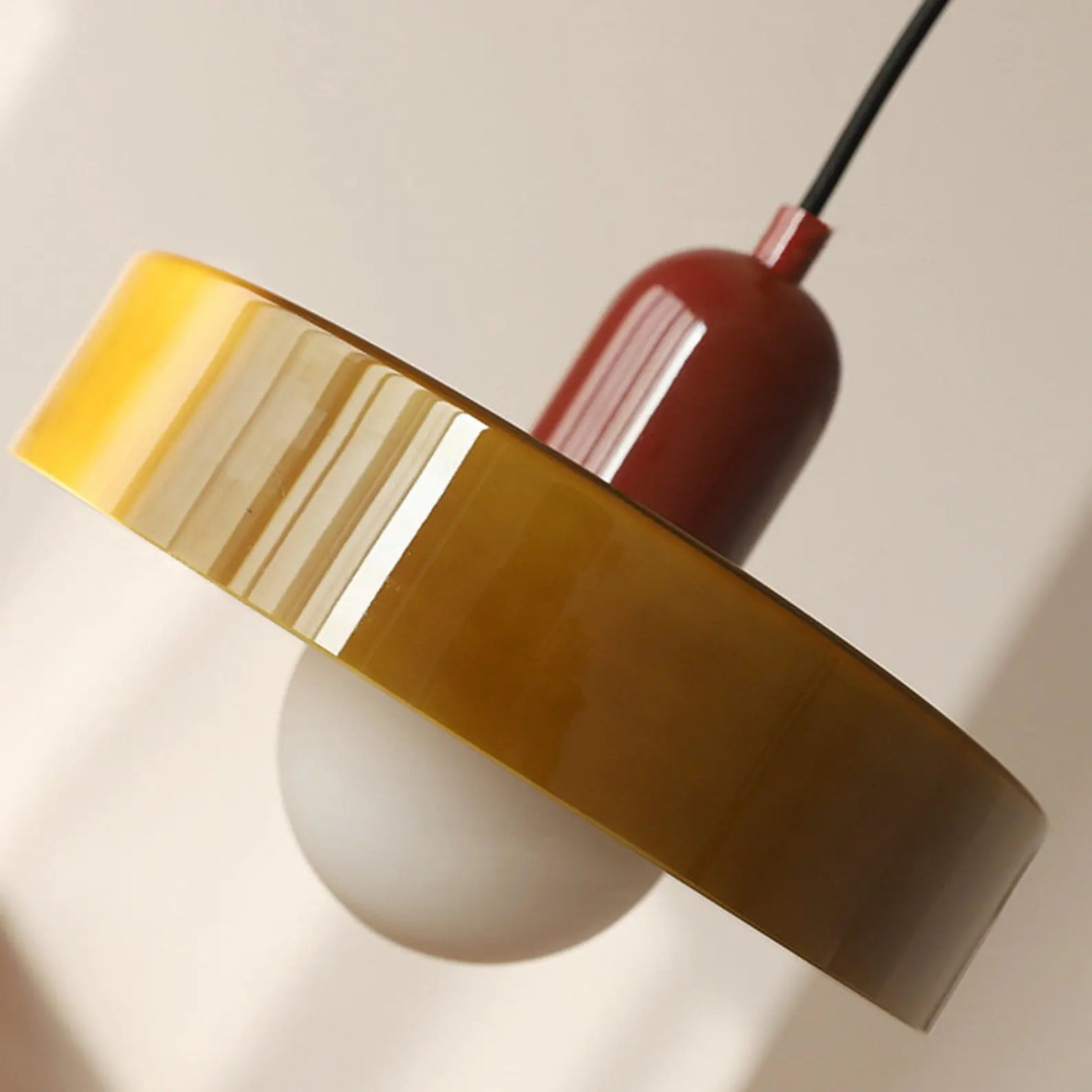 Suspension Bauhaus – Un chef-d’œuvre artisanal, fabriqué à la main dans notre atelier