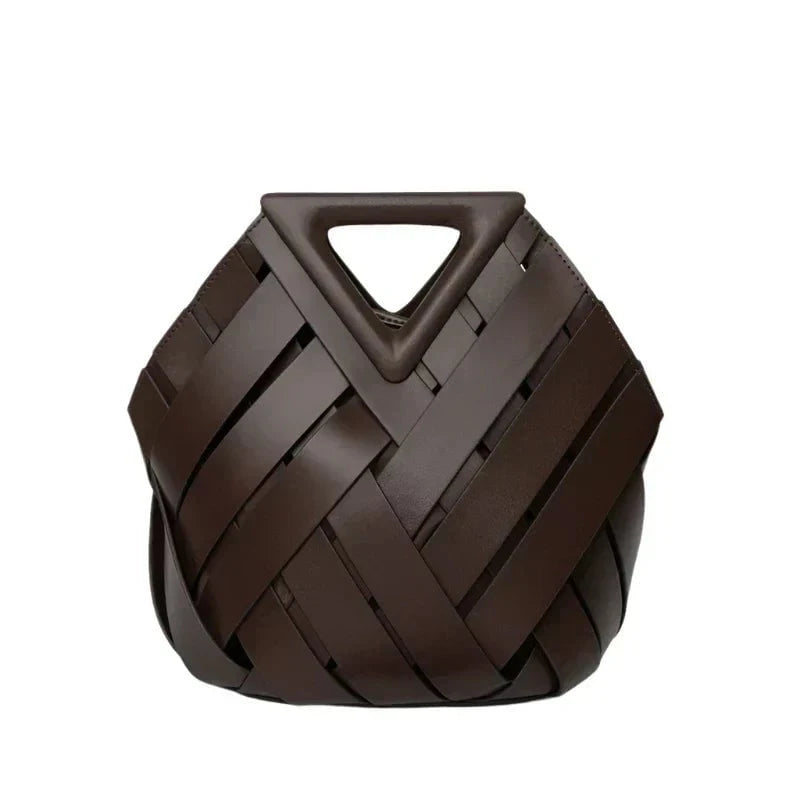 Giulietta™ – Sac sculptural en cuir tressé  Une silhouette graphique, une âme italienne.